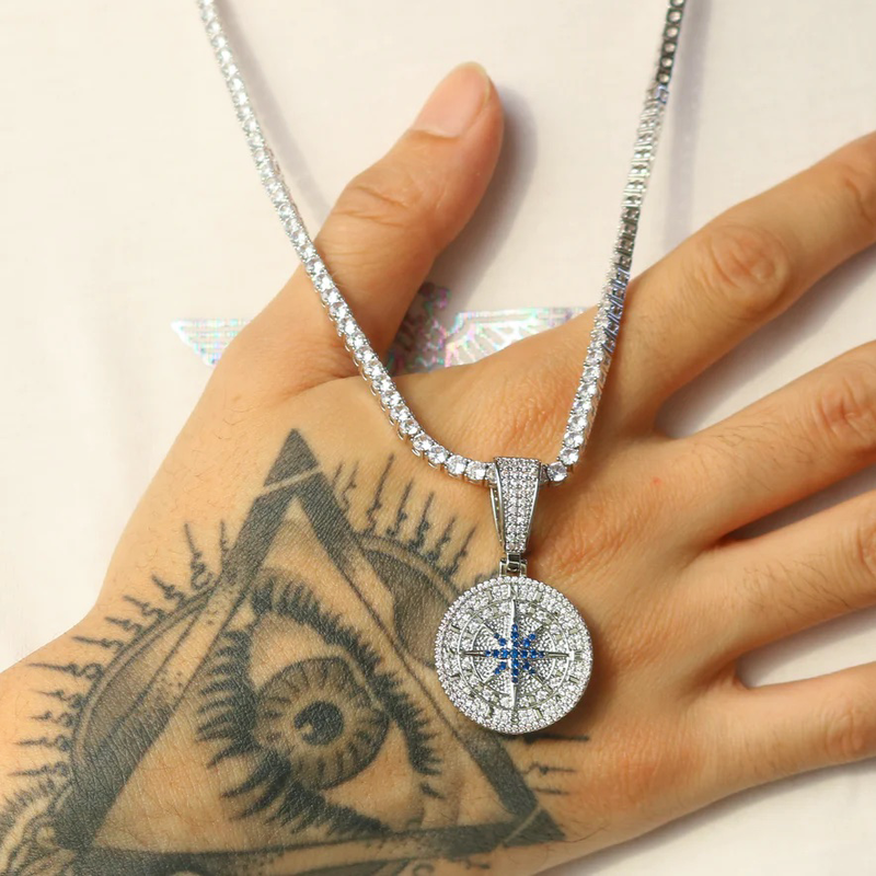 ICED DIAMOND COMPASS PENDANT [18K WHITE GOLD]