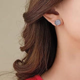 WOMENS TIMELESS 18K WHITE GOLD STUD EARRINGS