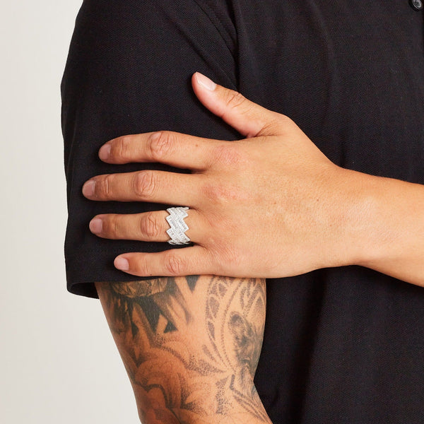 ICED BAGUETTE PRONG CUBAN RING [18K WHITE GOLD]