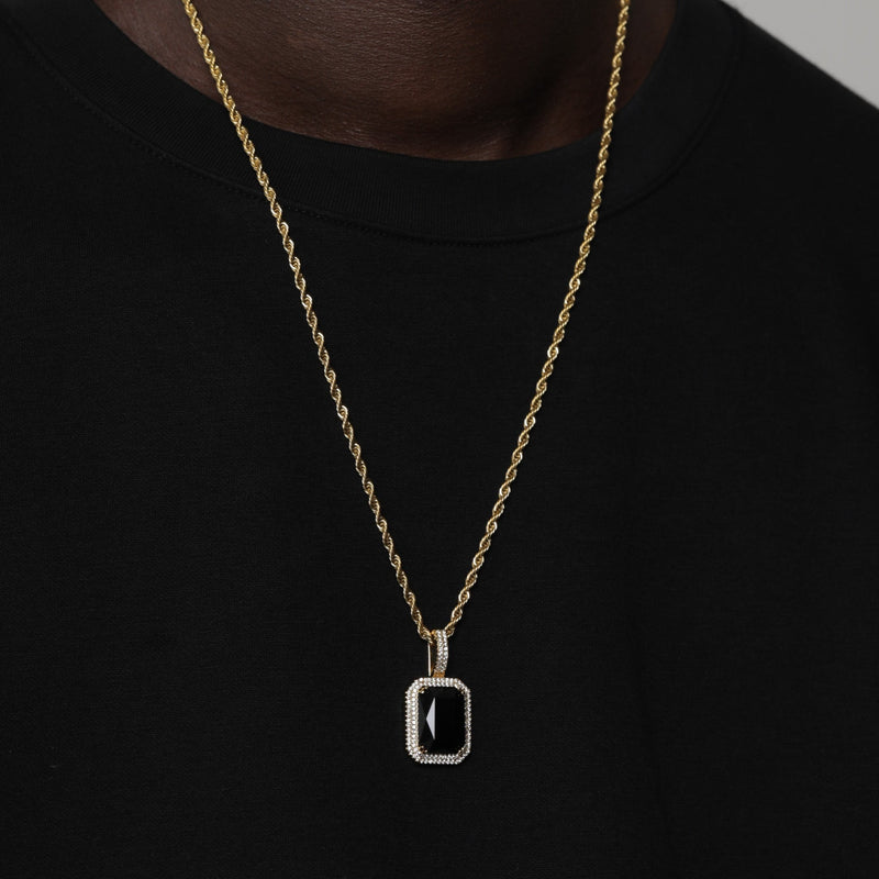 ONYX AND GOLD GEM PENDANT