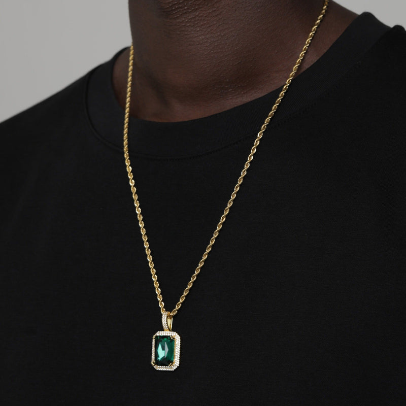 EMERALD AND GOLD GEM PENDANT