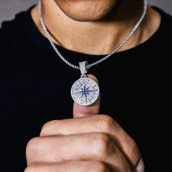 ICED DIAMOND COMPASS PENDANT [18K WHITE GOLD]