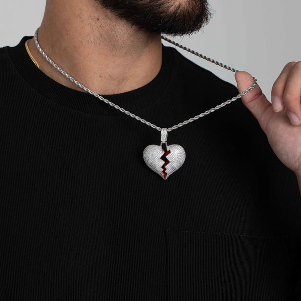 ICED BROKEN HEART PENDANT [18K WHITE GOLD]