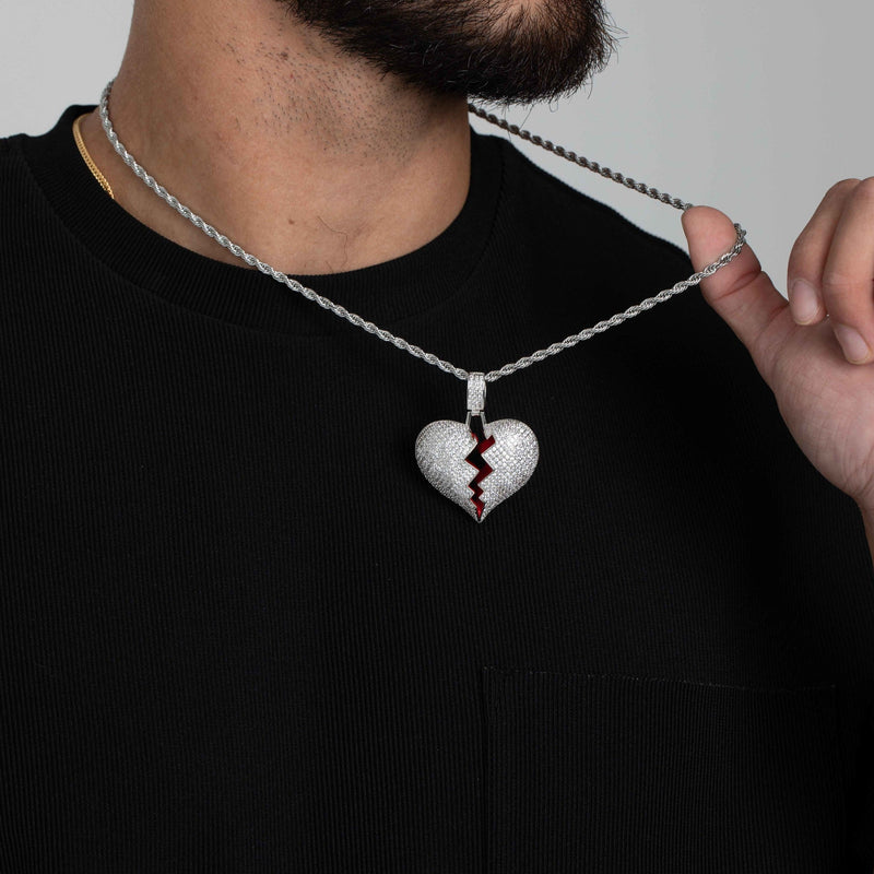 ICED BROKEN HEART PENDANT [18K WHITE GOLD]